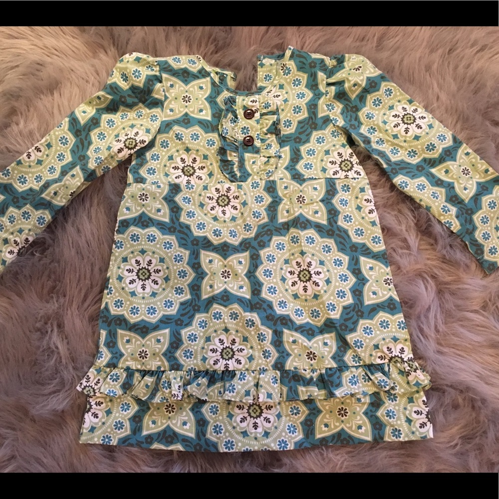 Girls long sleeve dress. Good condition.
